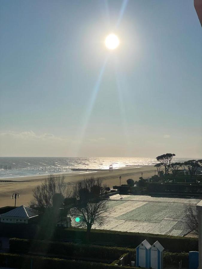 Residence Zeta - Walterigato Apartments Solo Per Famiglie Lido di Jesolo Bagian luar foto