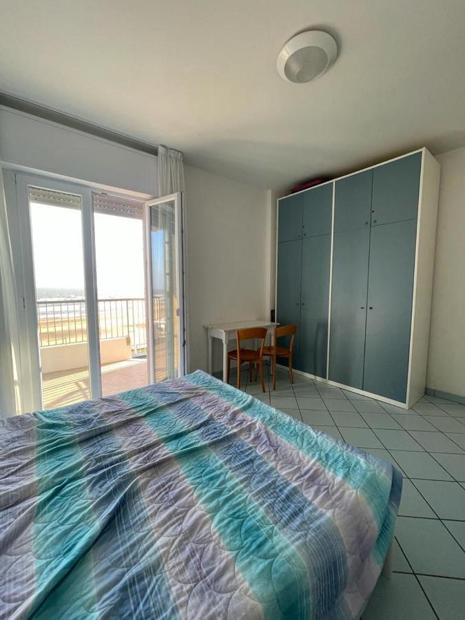 Residence Zeta - Walterigato Apartments Solo Per Famiglie Lido di Jesolo Bagian luar foto