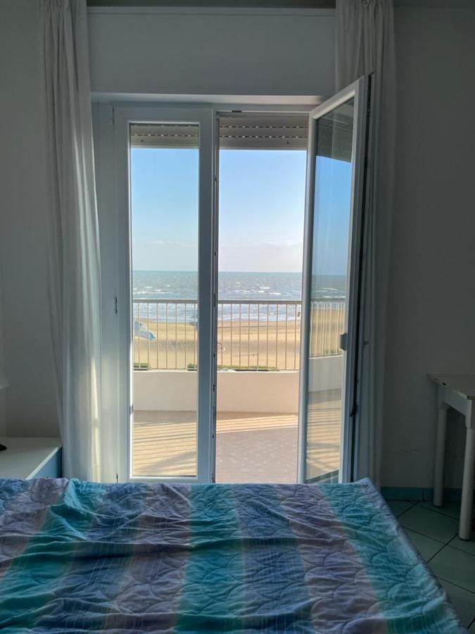 Residence Zeta - Walterigato Apartments Solo Per Famiglie Lido di Jesolo Bagian luar foto