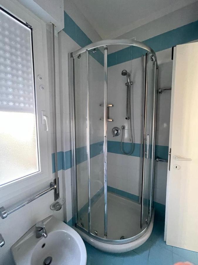Residence Zeta - Walterigato Apartments Solo Per Famiglie Lido di Jesolo Bagian luar foto