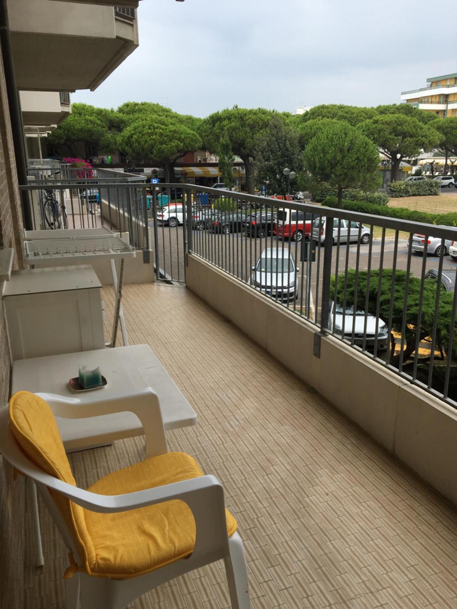 Residence Zeta - Walterigato Apartments Solo Per Famiglie Lido di Jesolo Bagian luar foto