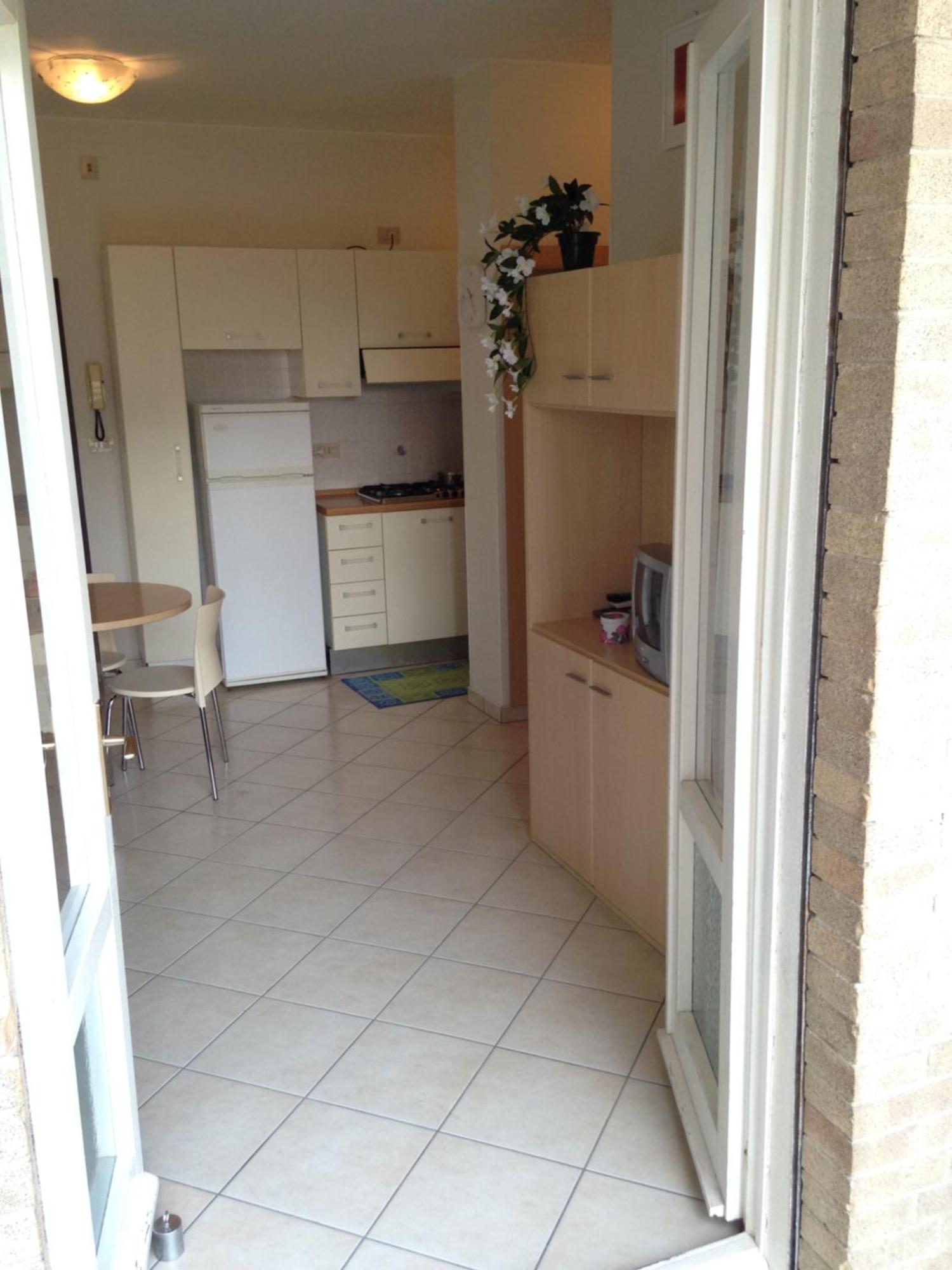 Residence Zeta - Walterigato Apartments Solo Per Famiglie Lido di Jesolo Bagian luar foto