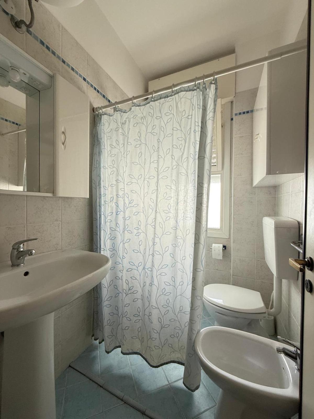 Residence Zeta - Walterigato Apartments Solo Per Famiglie Lido di Jesolo Bagian luar foto